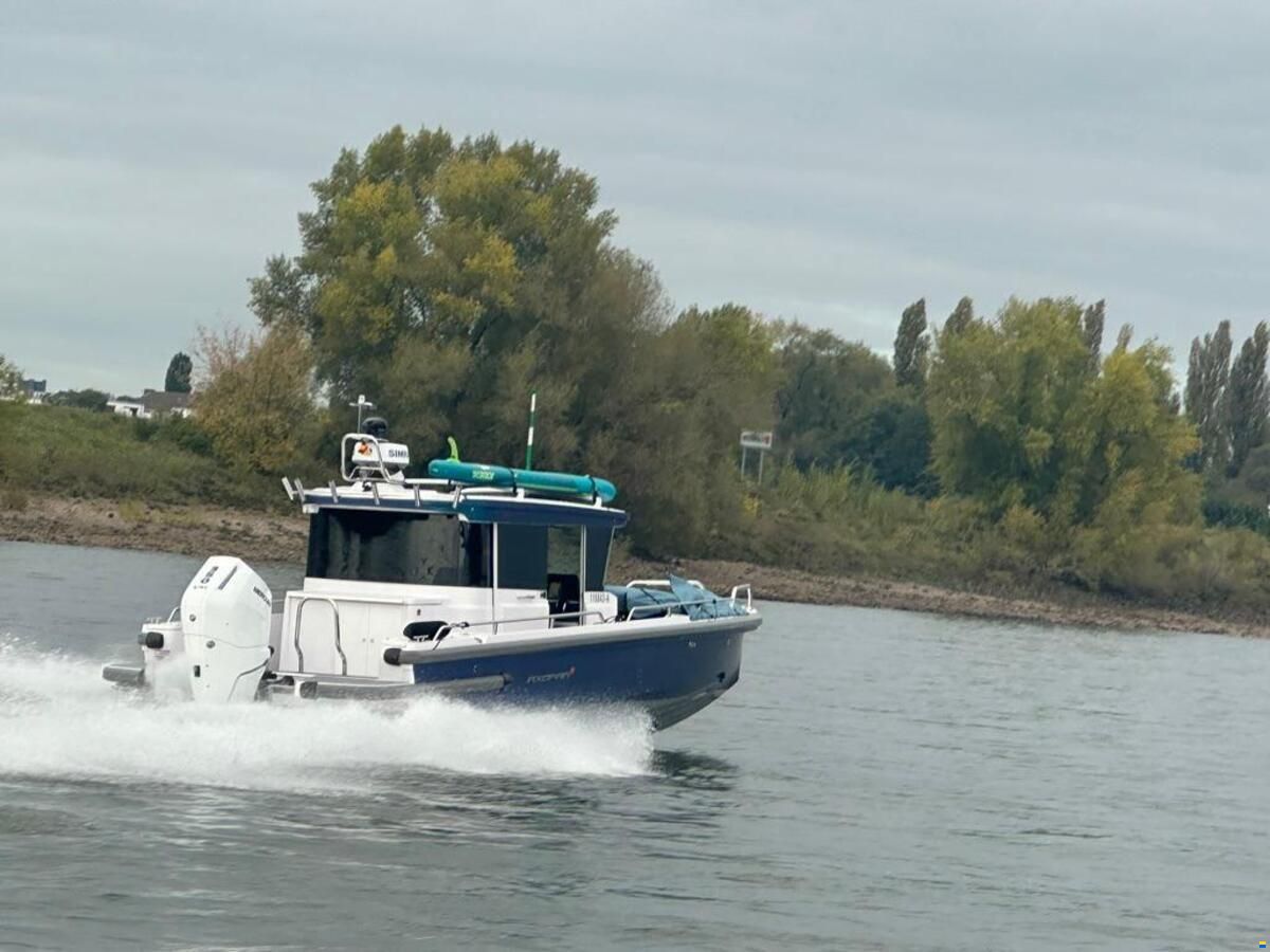 Axopar 28 Cabin