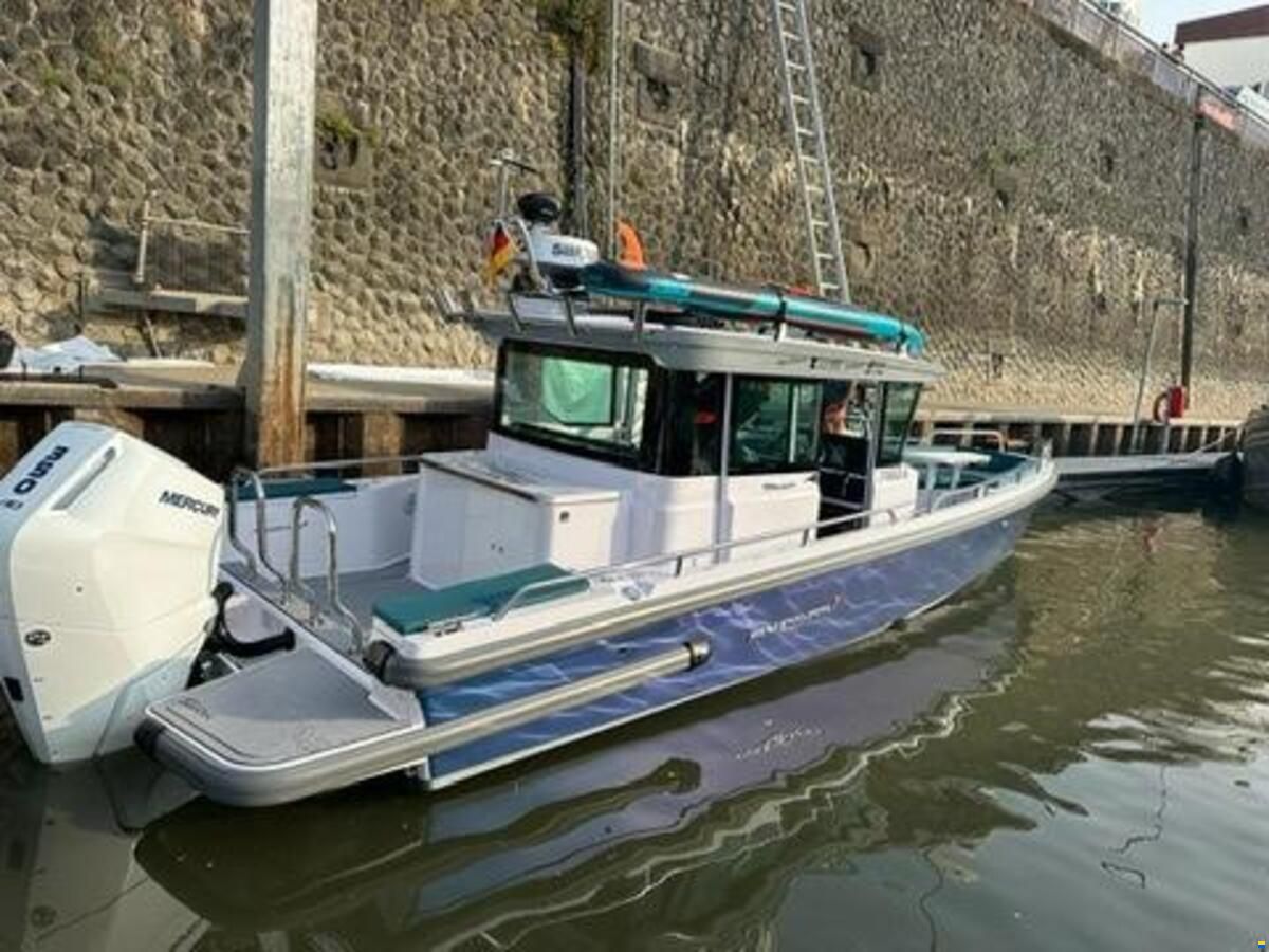 Axopar 28 Cabin
