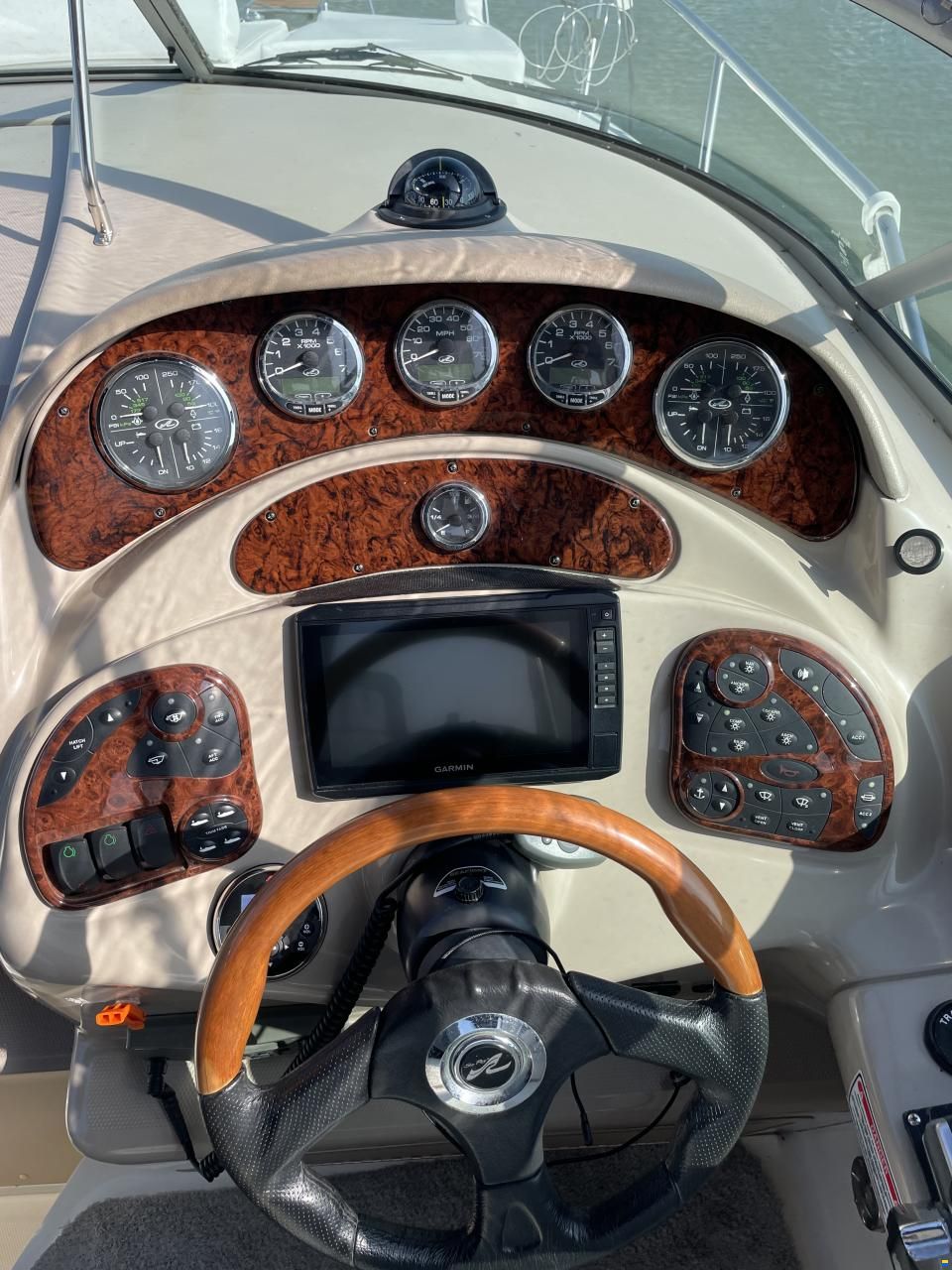 Sea Ray Sundancer 315