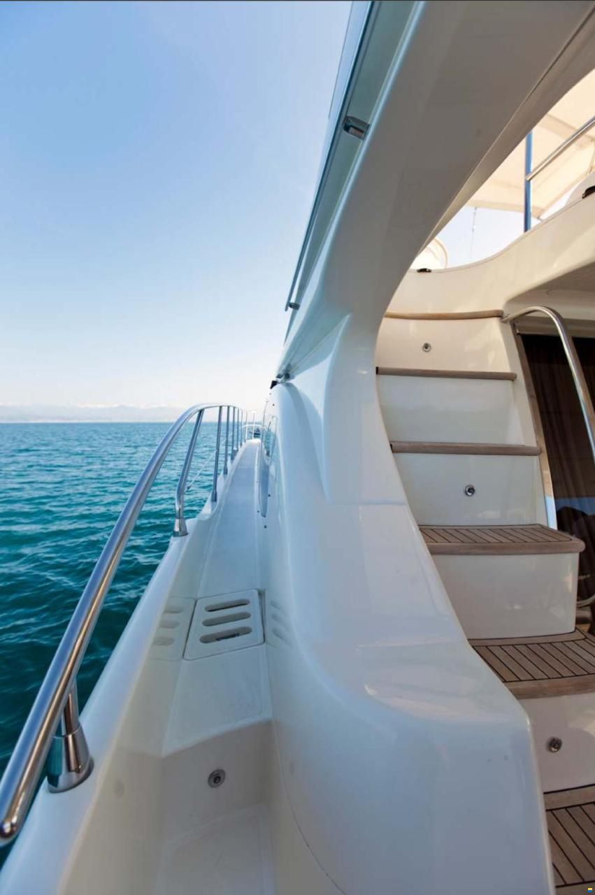 Azimut 62