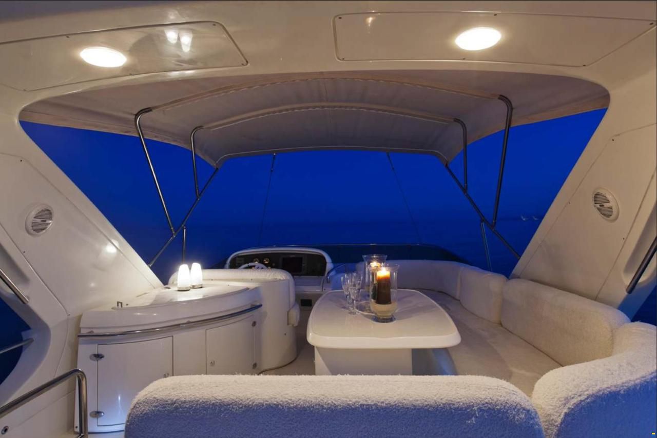 Azimut 62