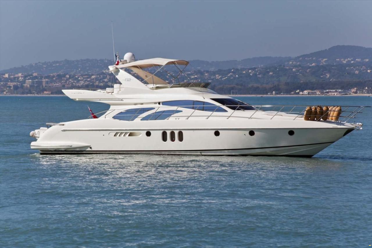 Azimut 62