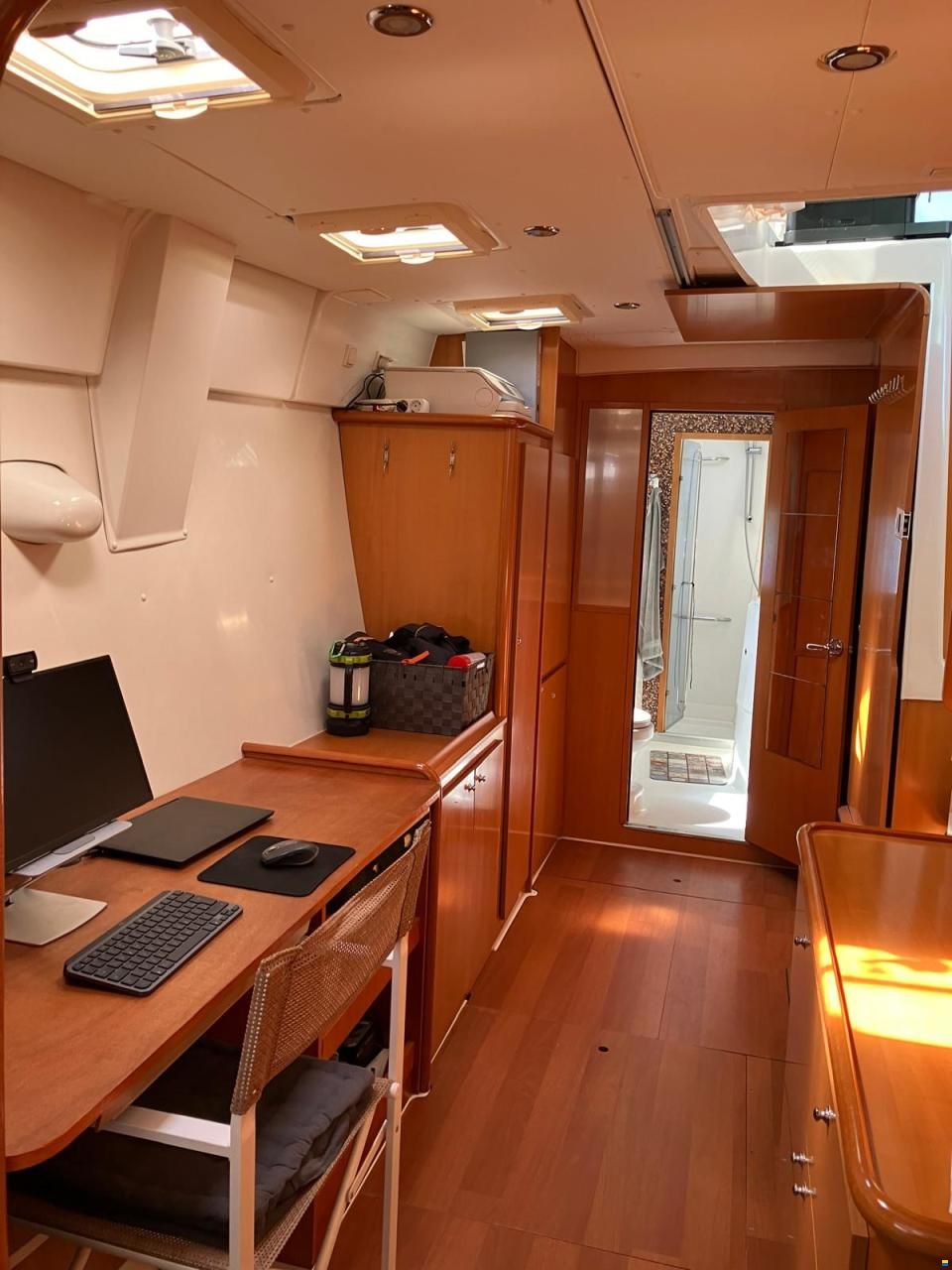 Lagoon 420 Owner's Version