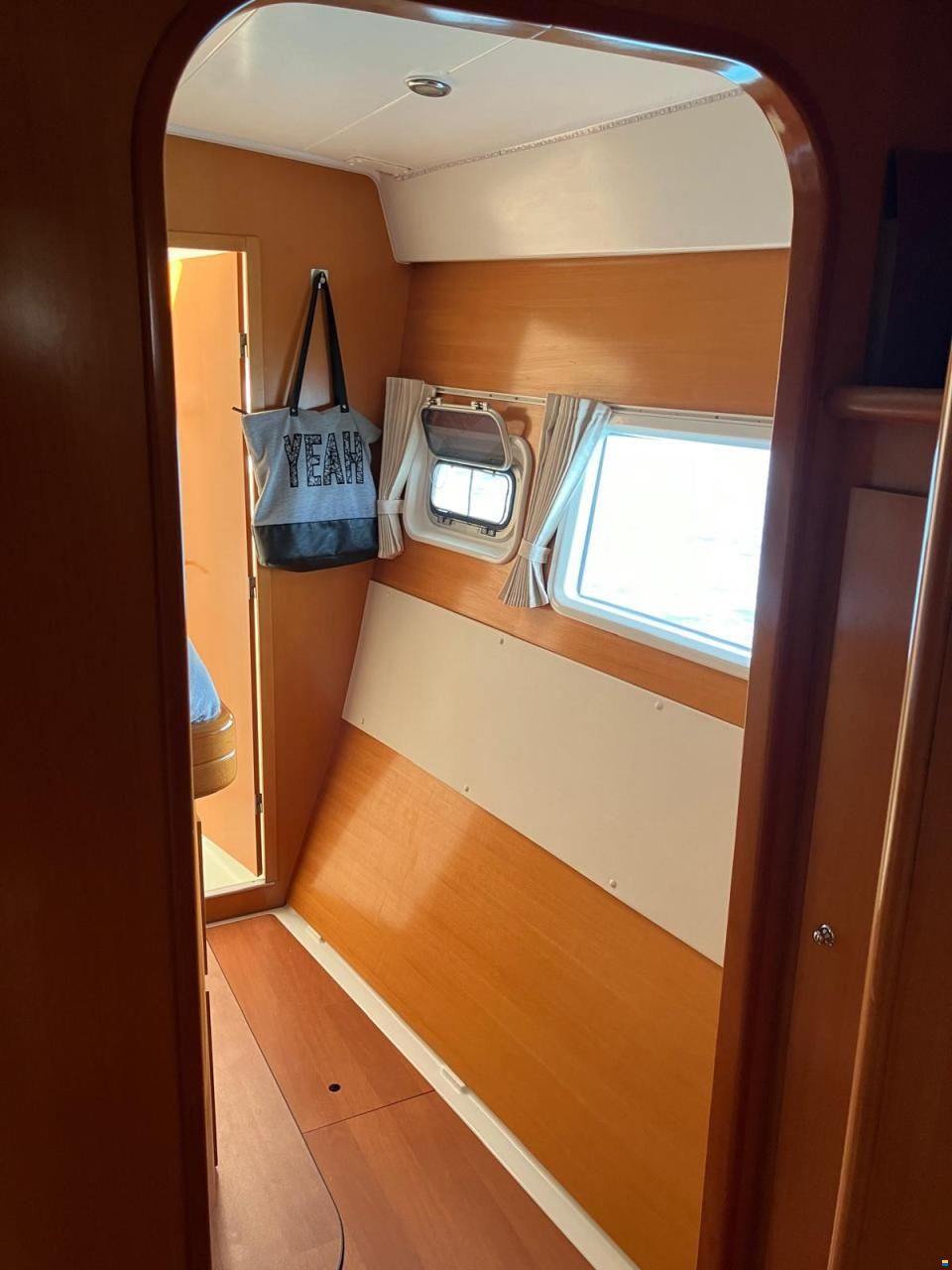 Lagoon 420 Owner's Version