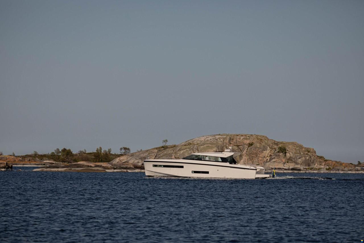 Delta Powerboats 48 coup&eacute;