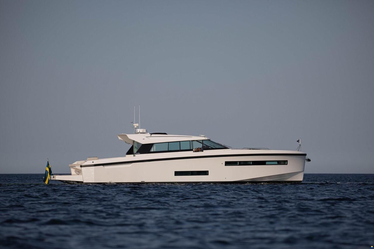 Delta Powerboats 48 coup&eacute;