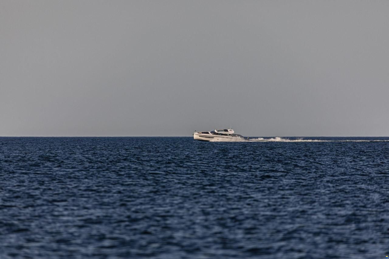 Delta Powerboats 48 coup&eacute;