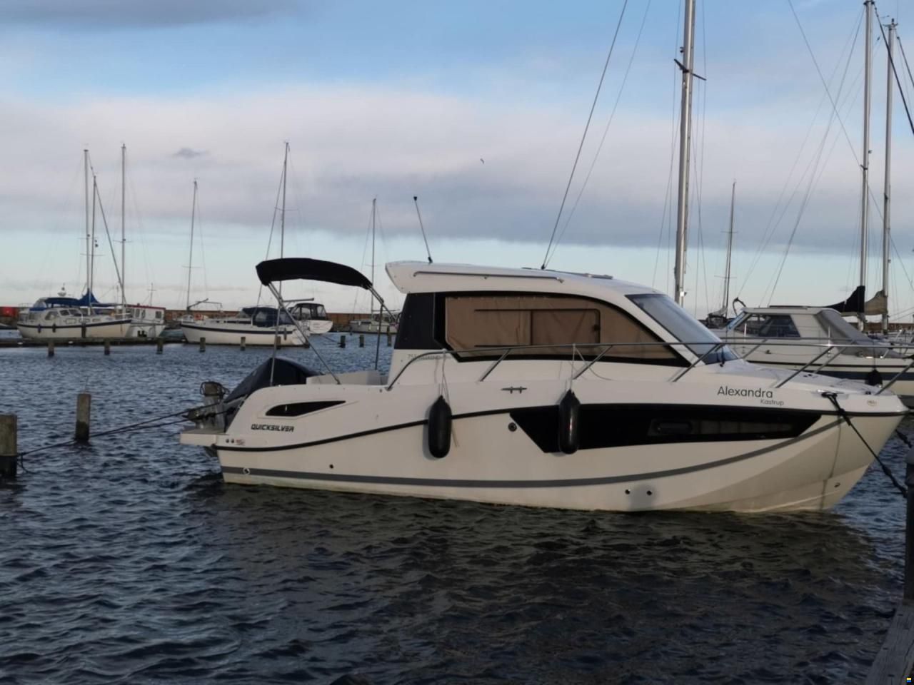 Quicksilver 755 Weekend