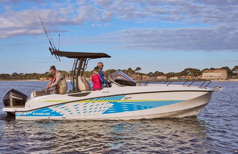 Quicksilver 805 Open/Mercury 250 avec place possible