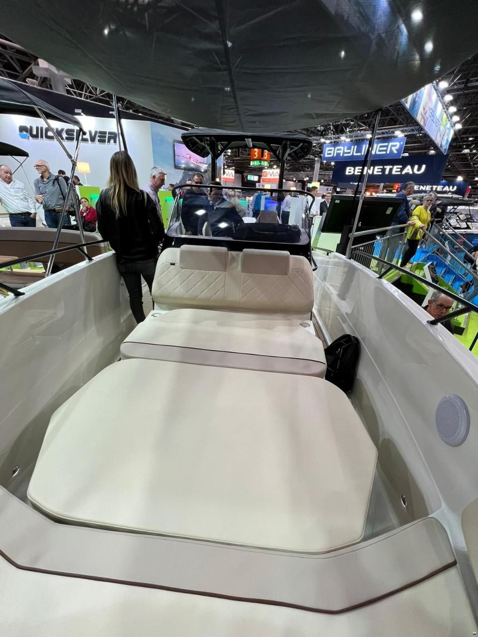 Quicksilver 805 Open/Mercury 250 avec place possible