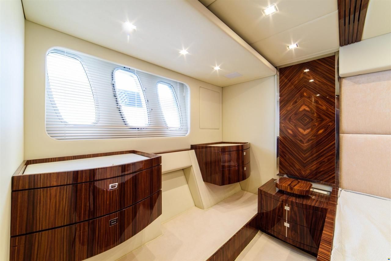 Sunseeker Predator 68
