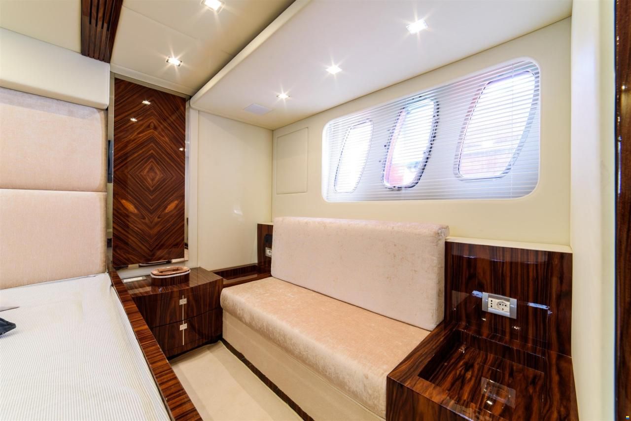 Sunseeker Predator 68