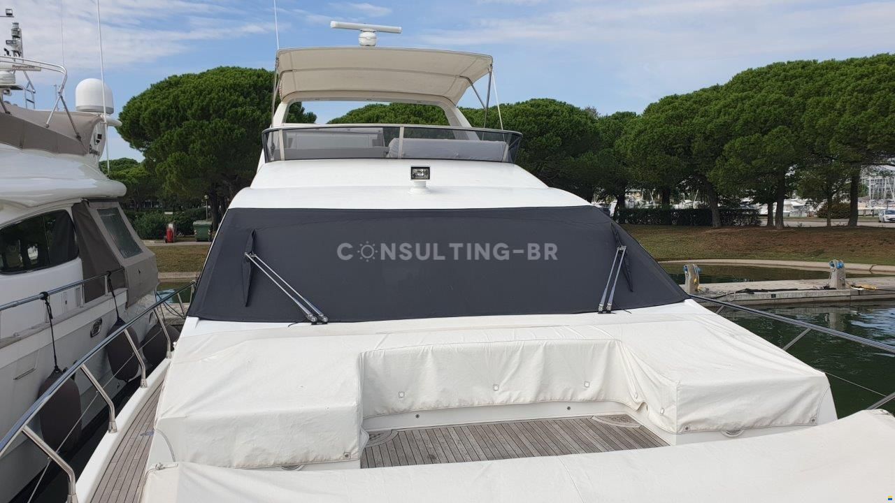 Azimut 66 Fly
