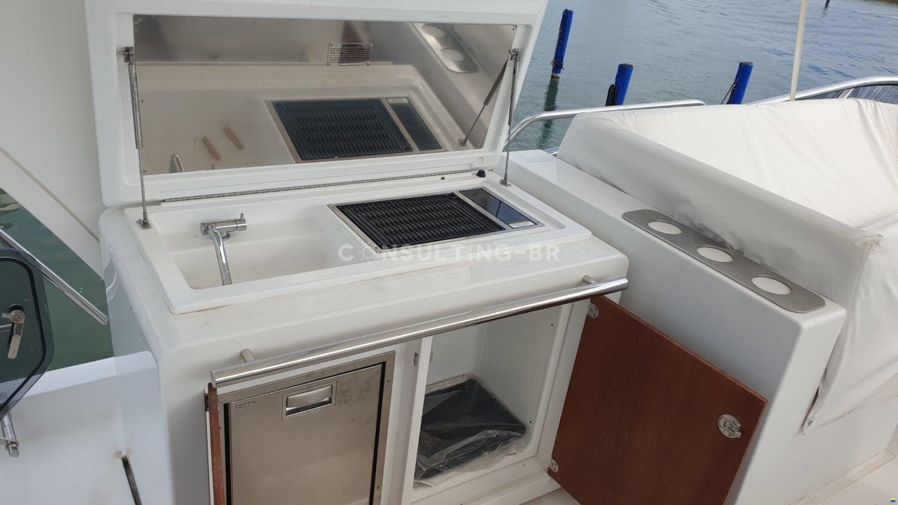 Azimut 66 Fly
