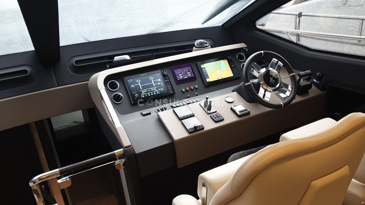 Azimut 66 Fly