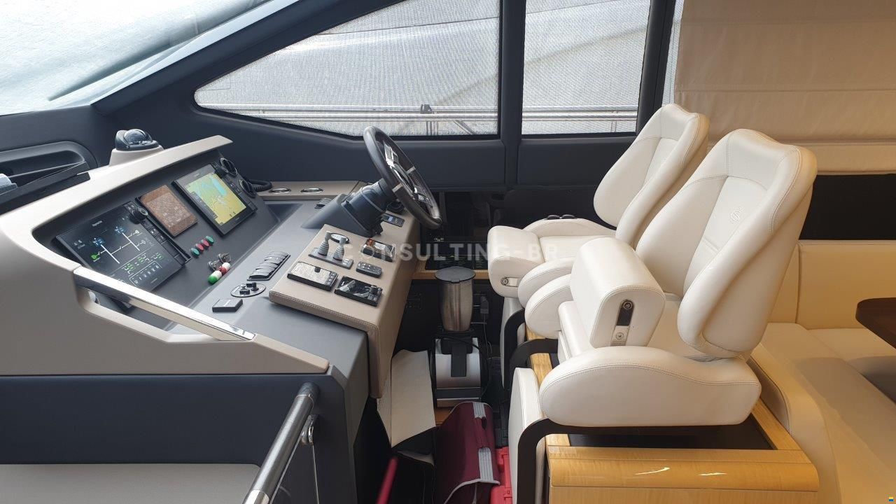 Azimut 66 Fly