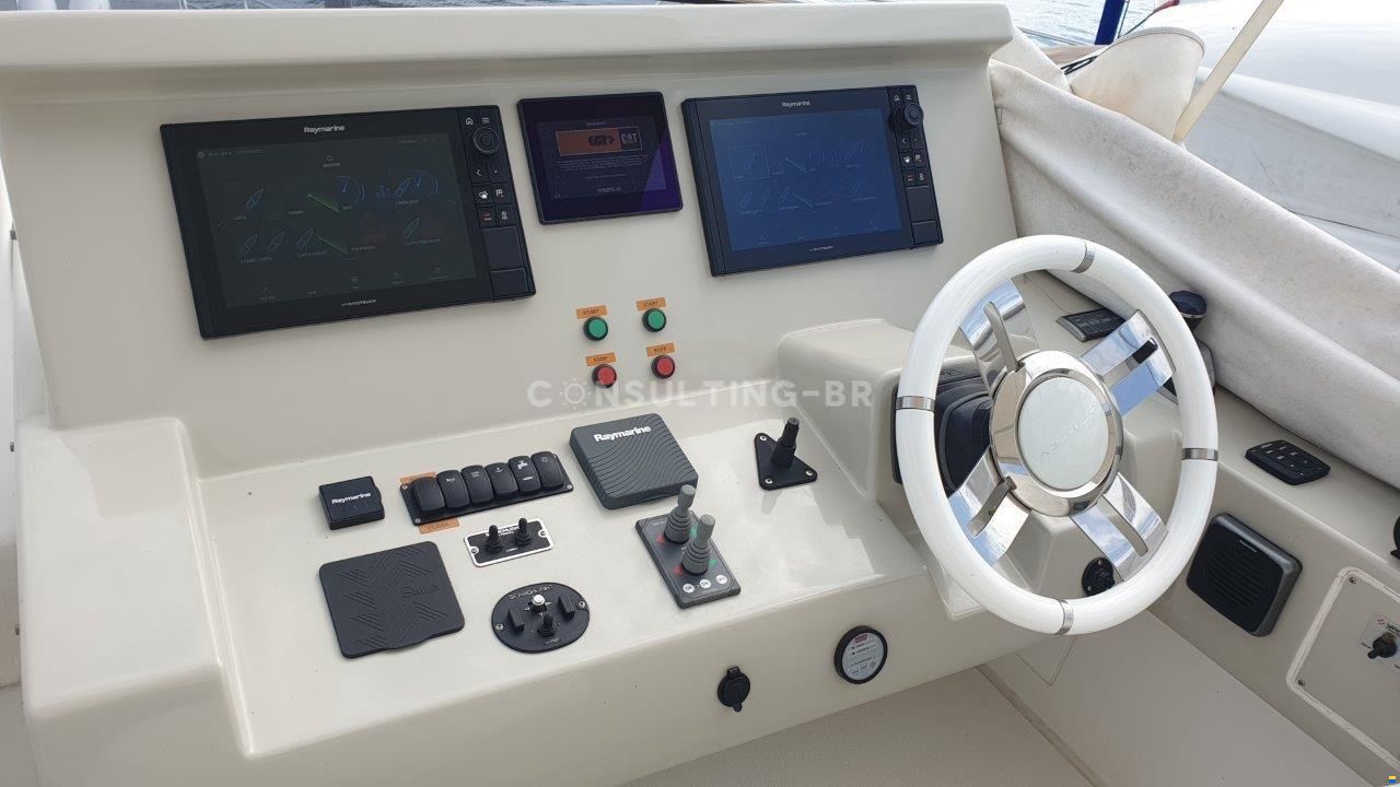 Azimut 66 Fly
