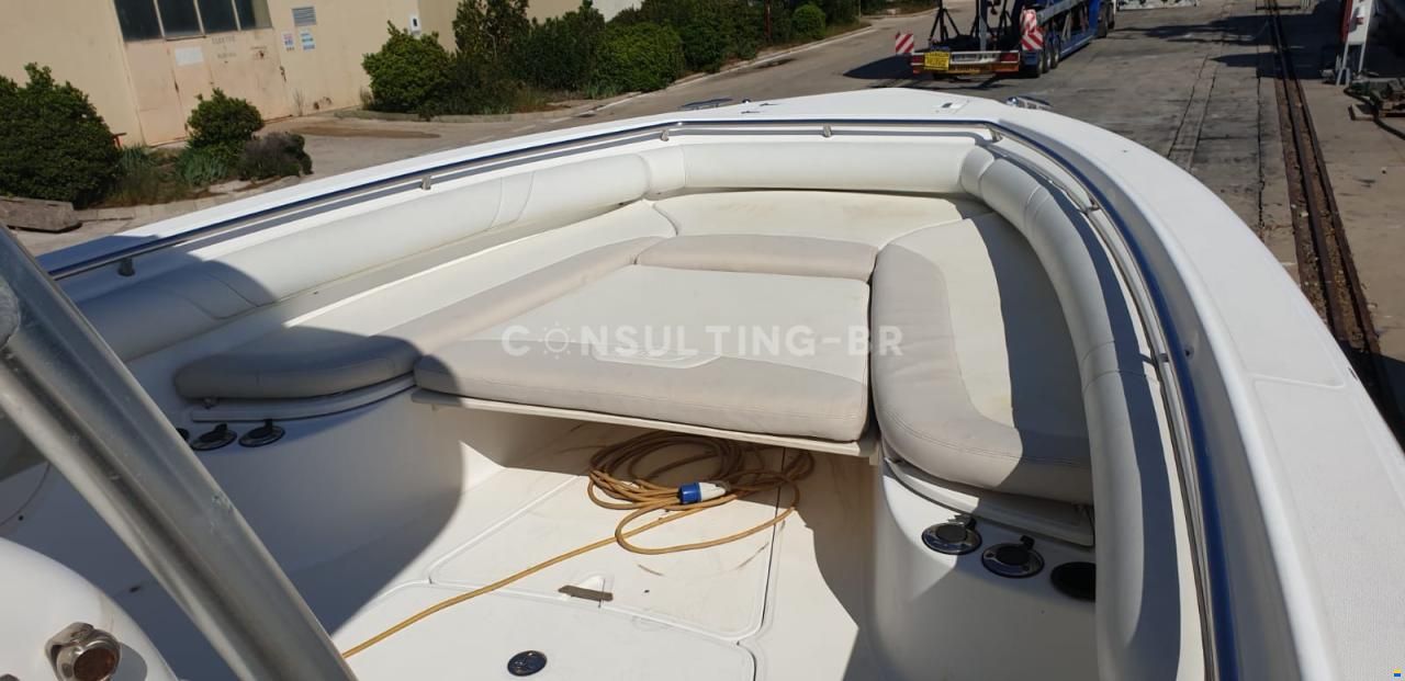 Boston Whaler Outrage 320