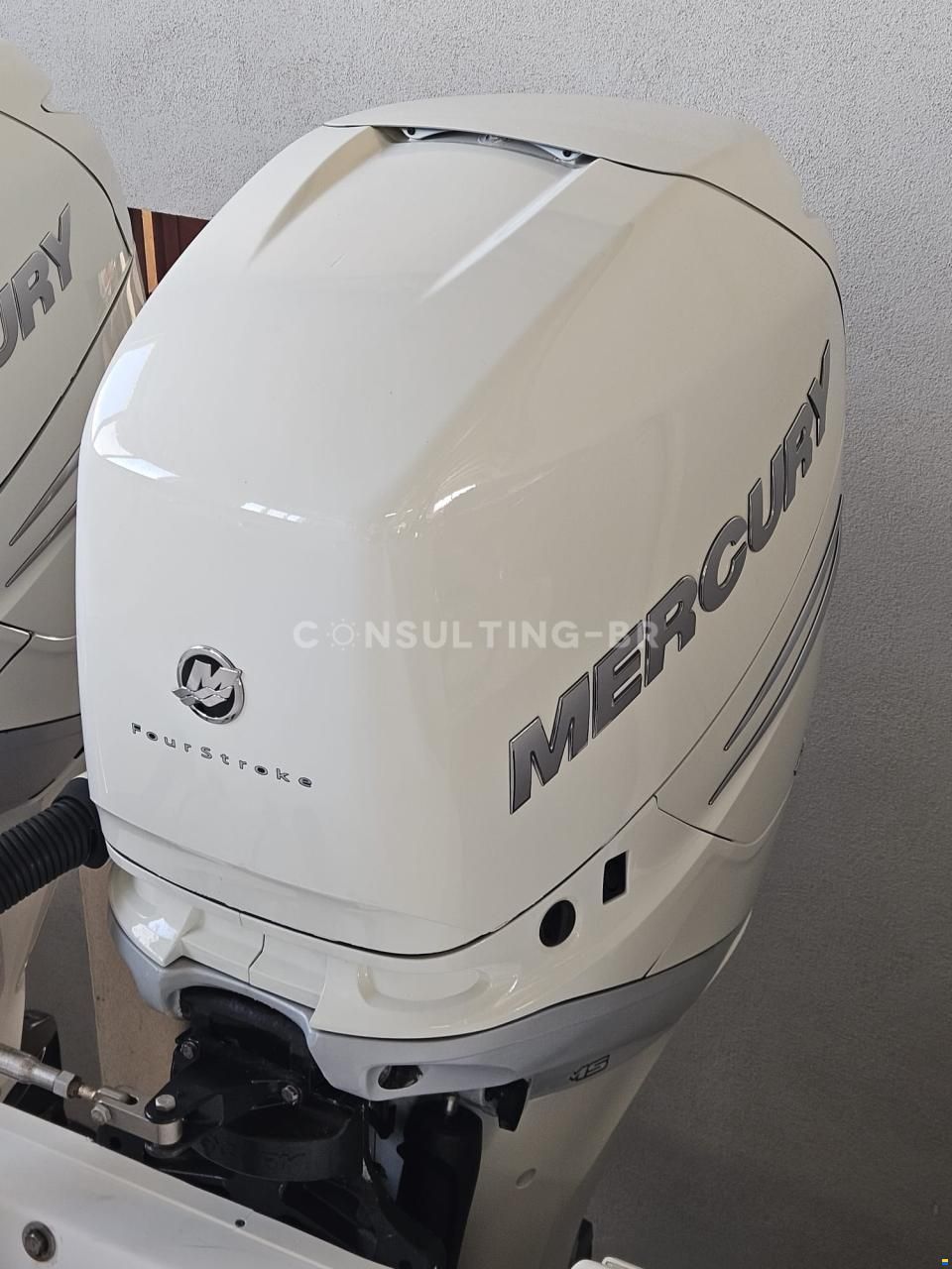 Boston Whaler Outrage 320