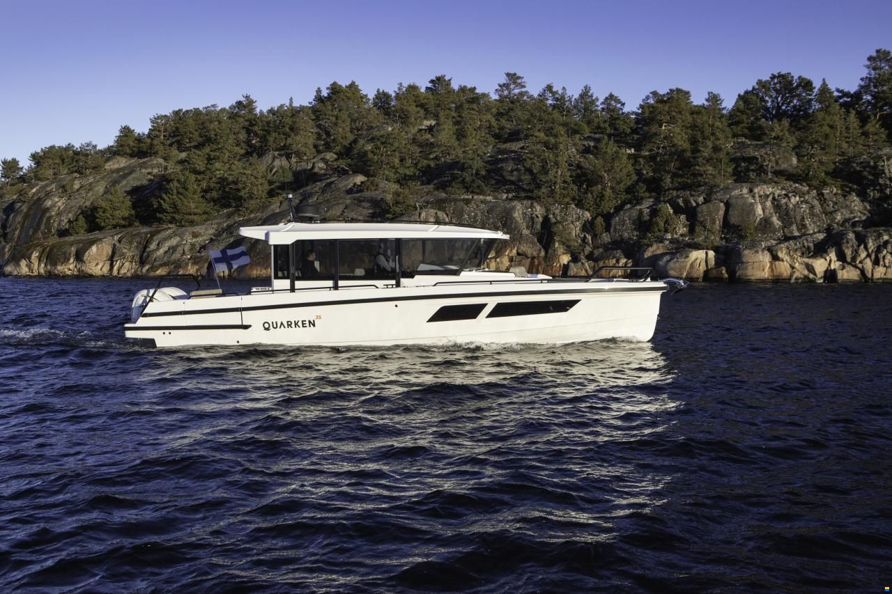 Quarken 35 Cabin