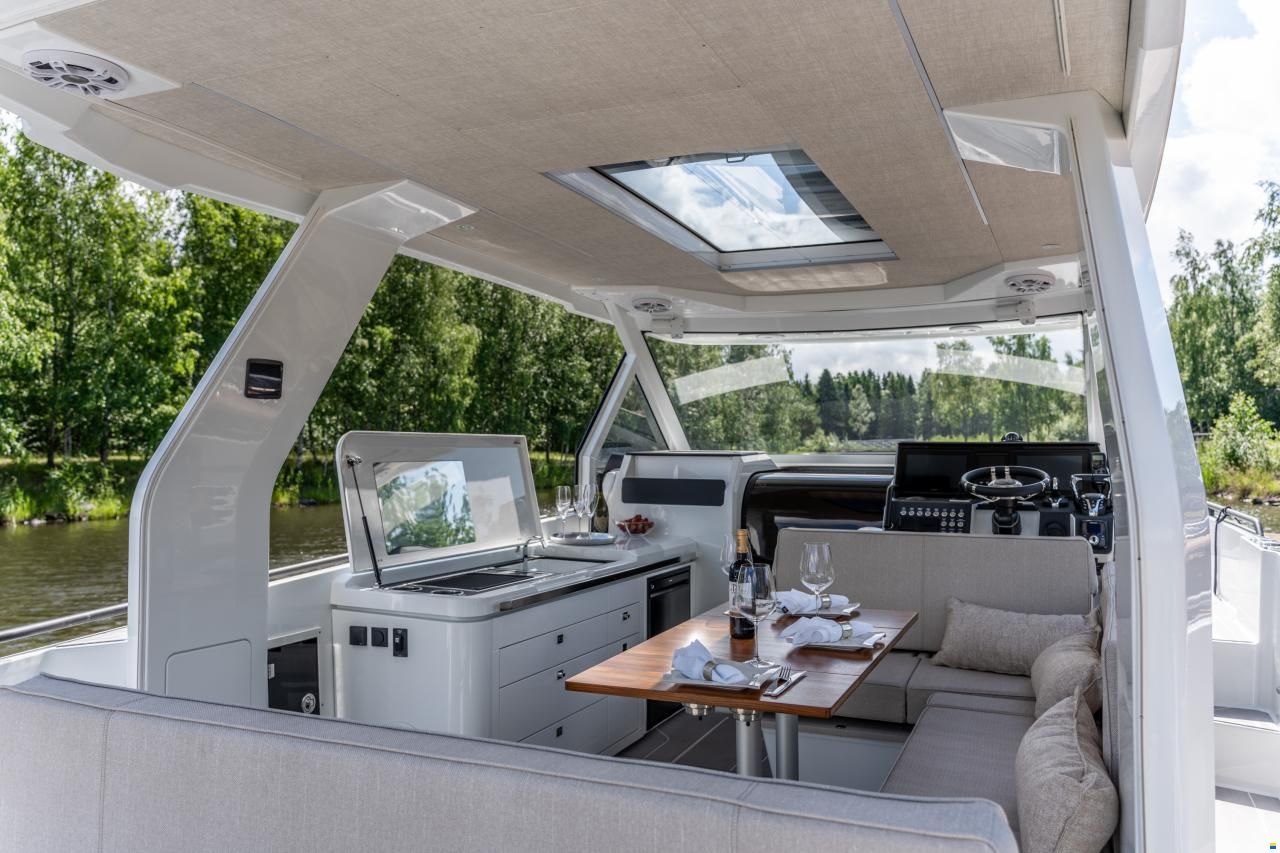 Quarken 35 Sport Tourer