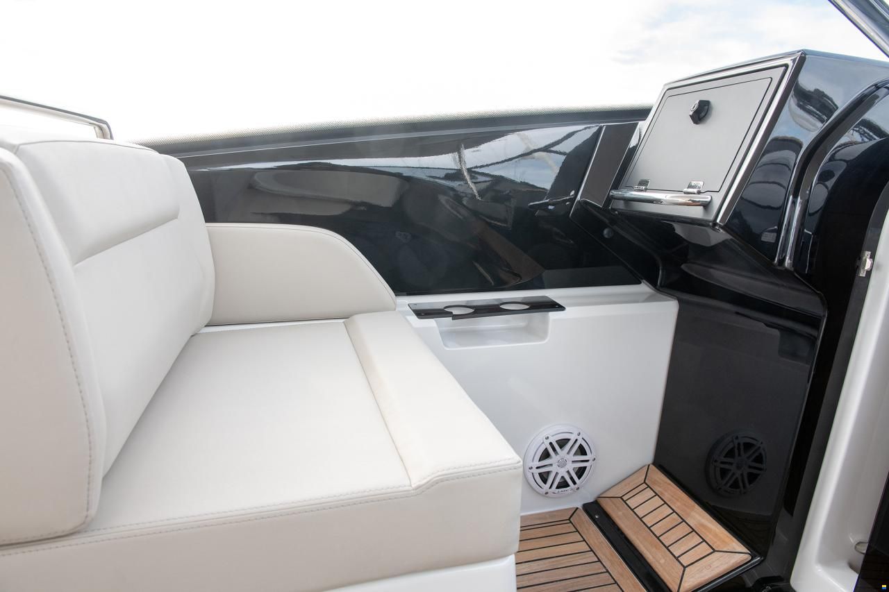 Finnmaster Daycruiser serie T9