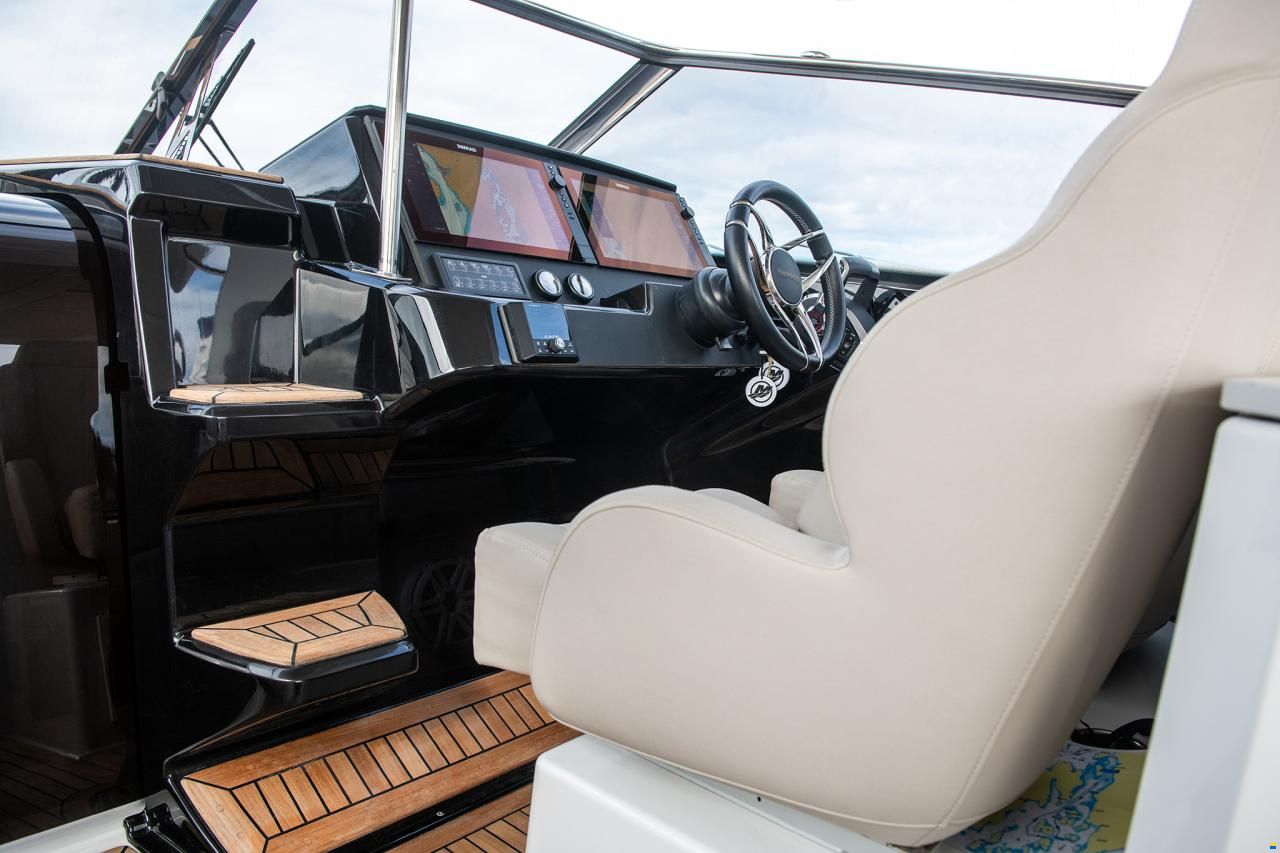 Finnmaster Daycruiser serie T9
