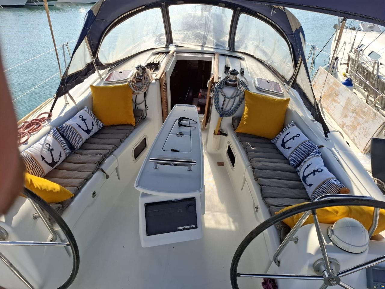 Beneteau Oceanis 43