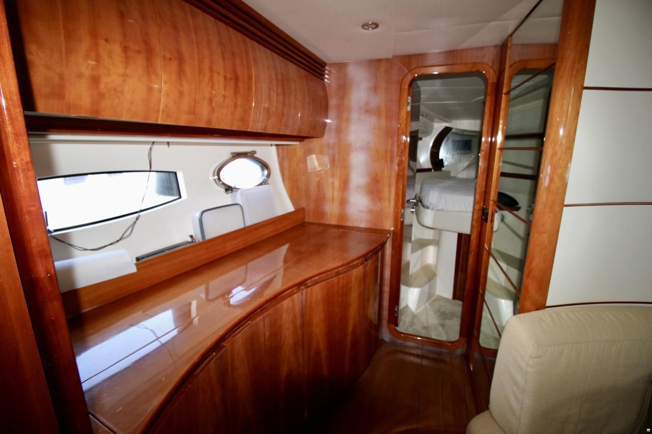 Pershing 46