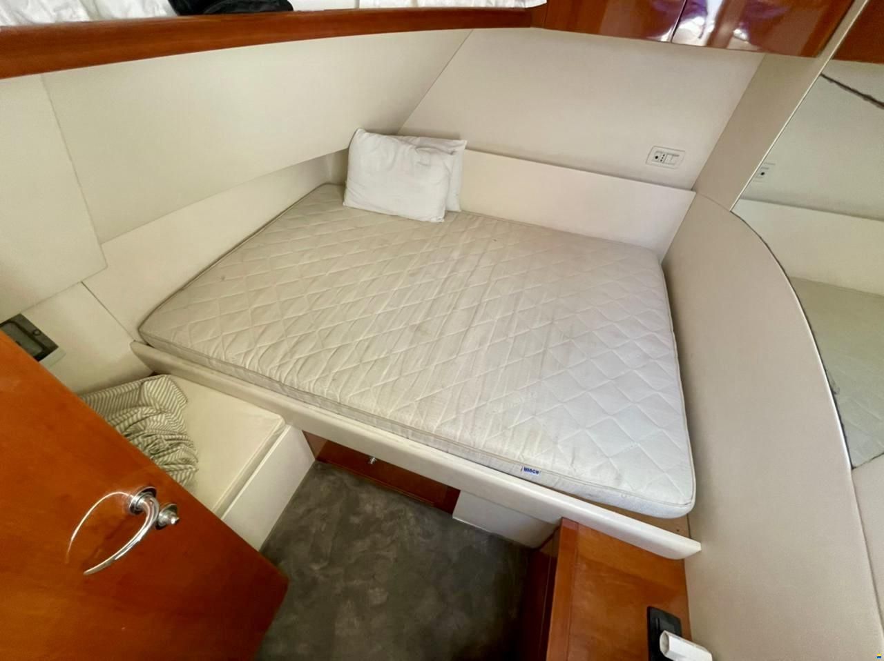 Pershing 46
