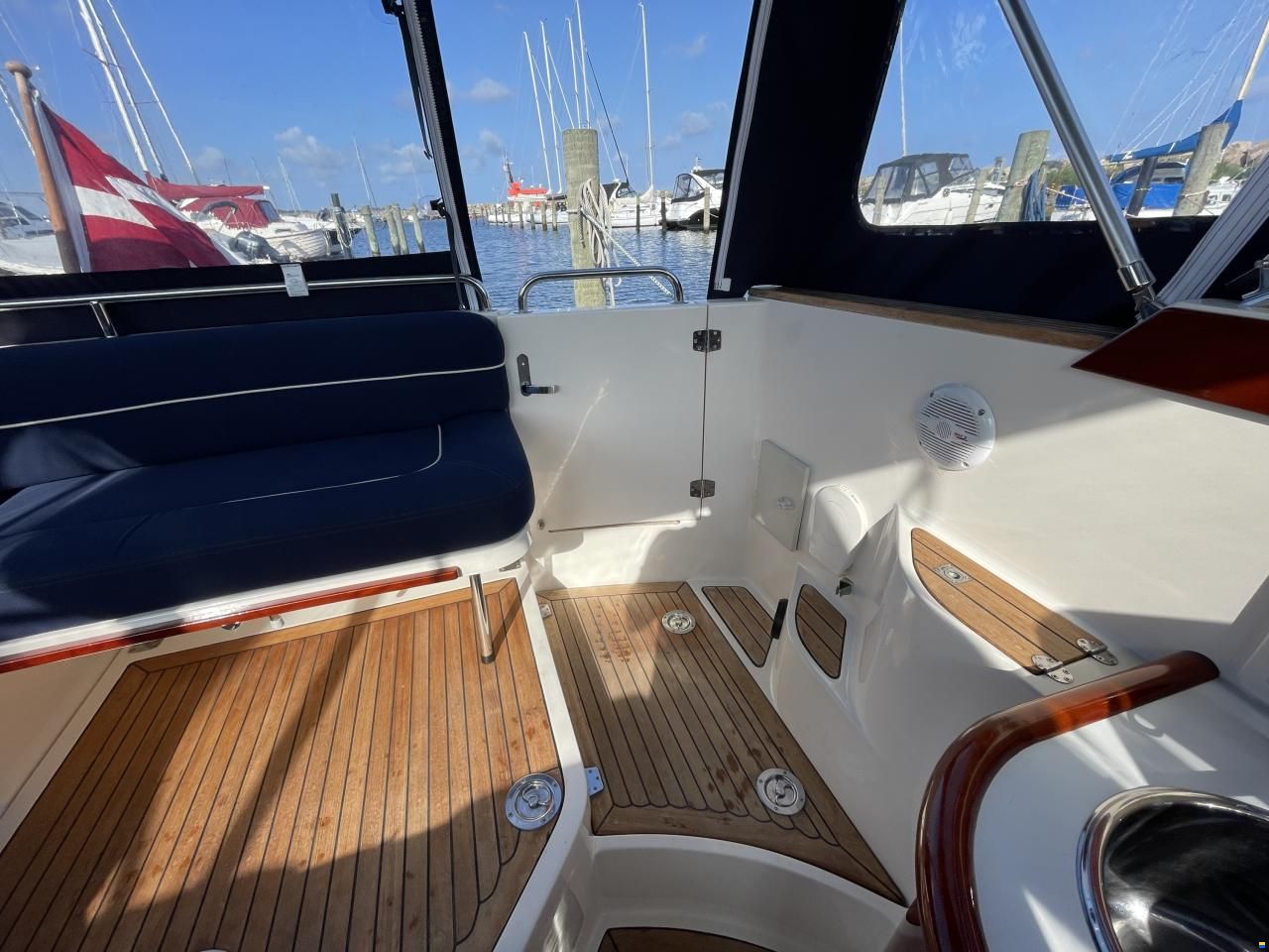 Aquador 26 DC