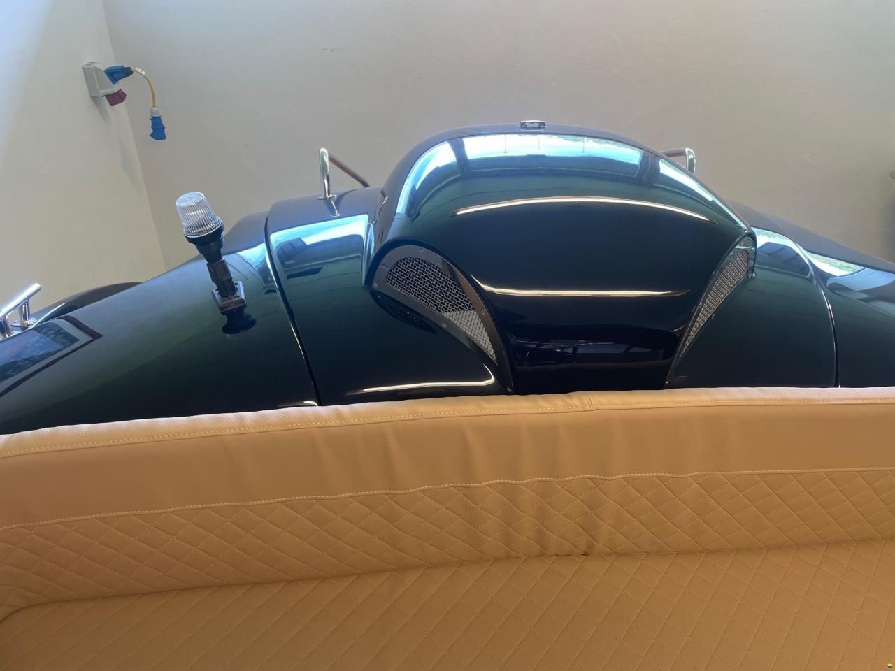 Tender Gentleman&acute;s Launch 600XL
