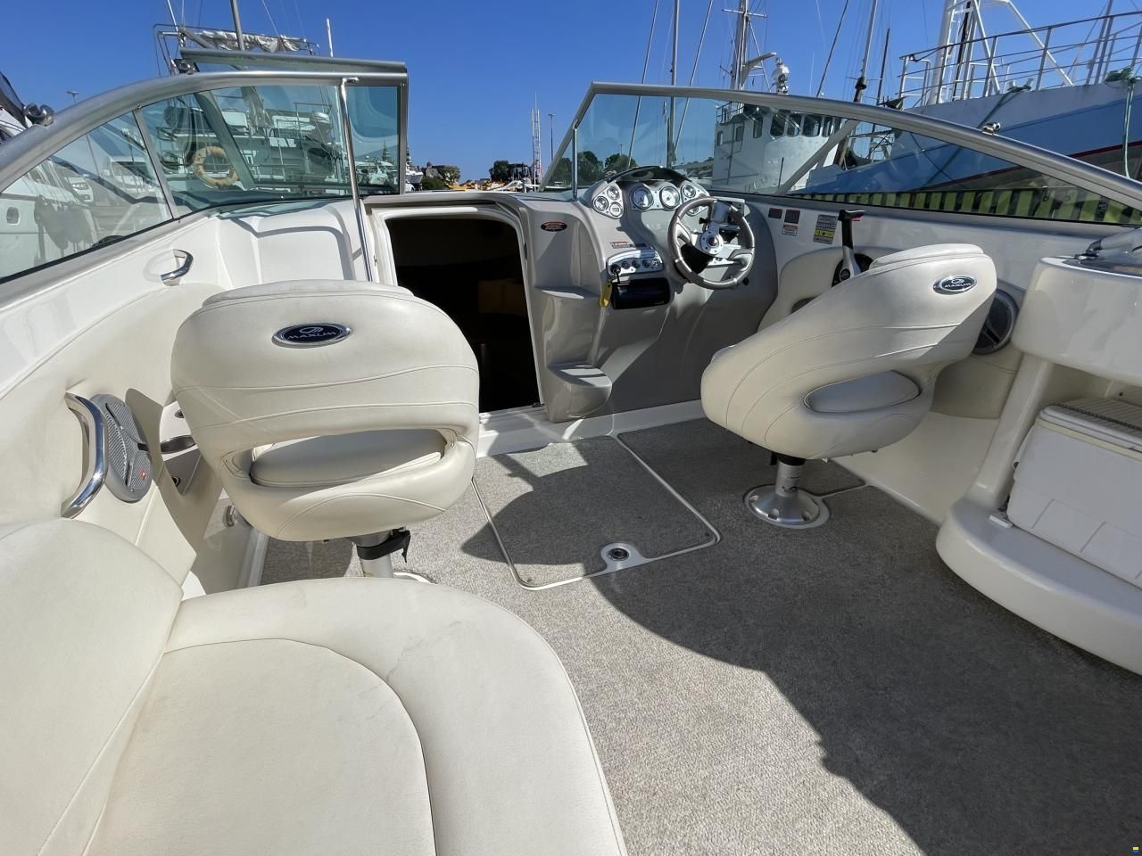 Maxum 2400 SC3