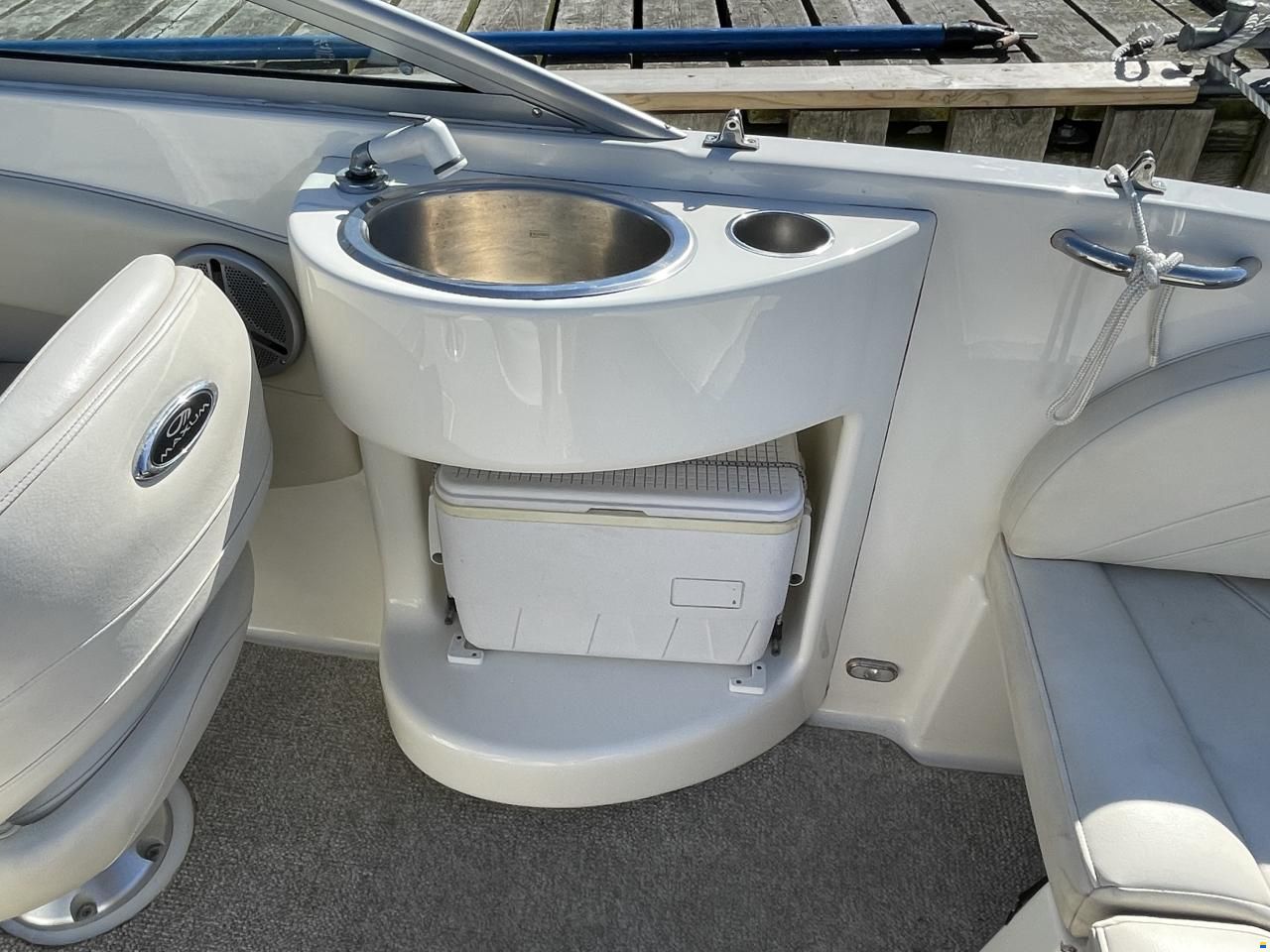 Maxum 2400 SC3