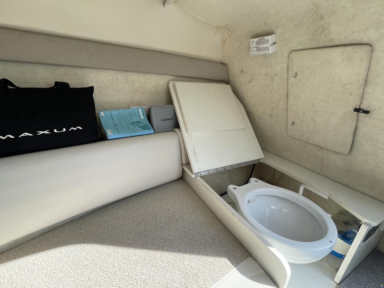 Maxum 2400 SC3