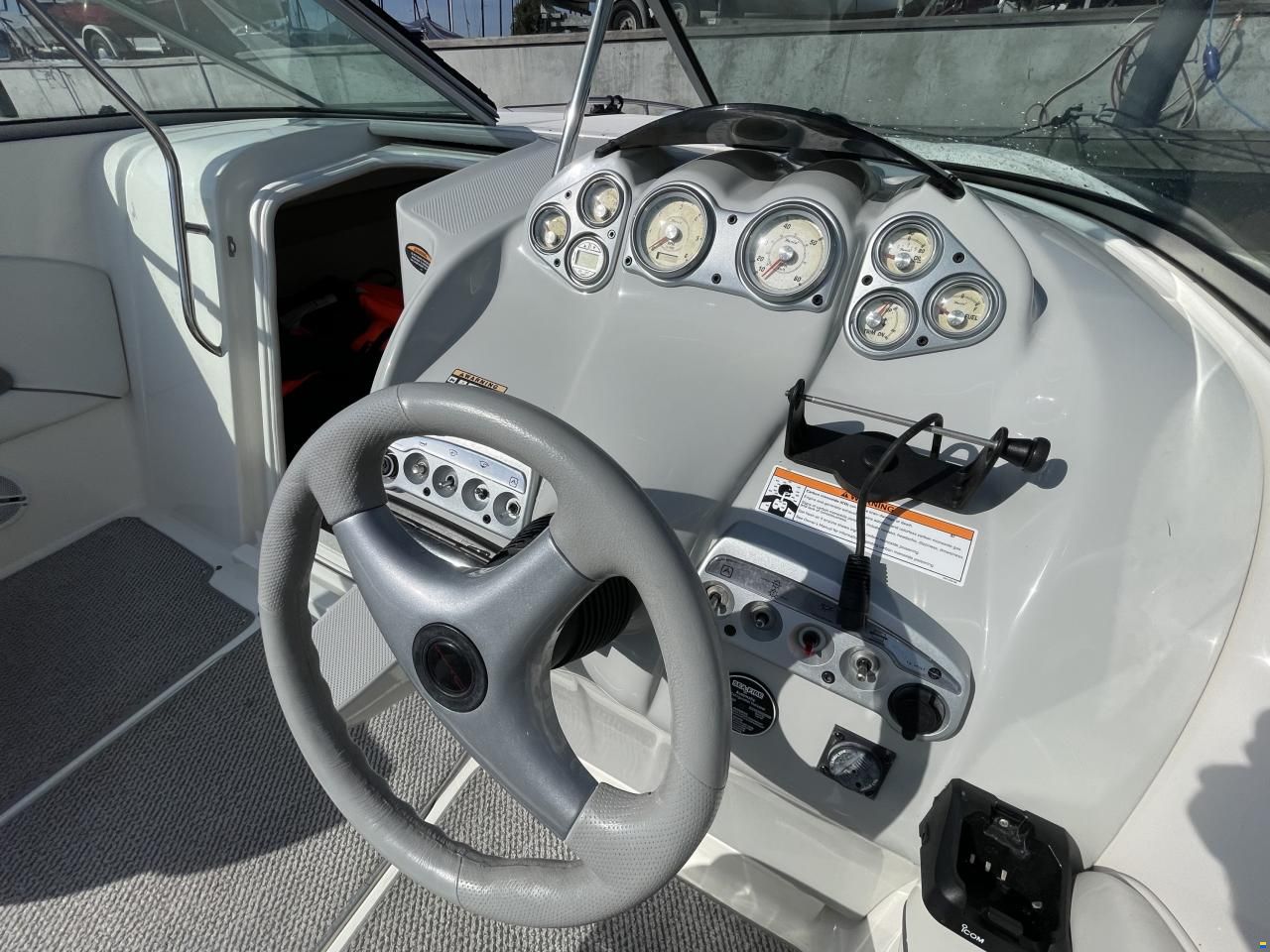 Maxum 2400 SC3