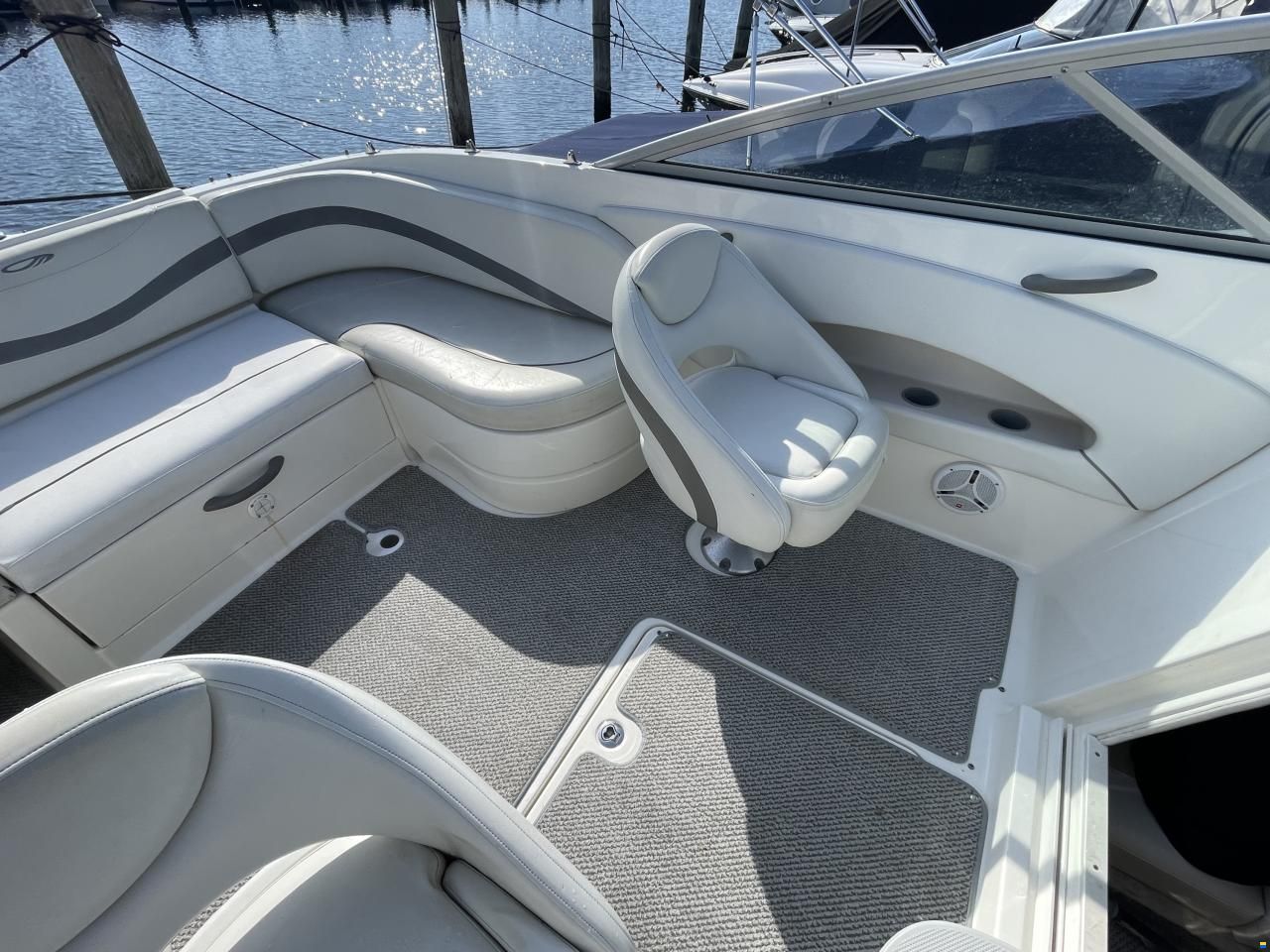 Maxum 2400 SC3