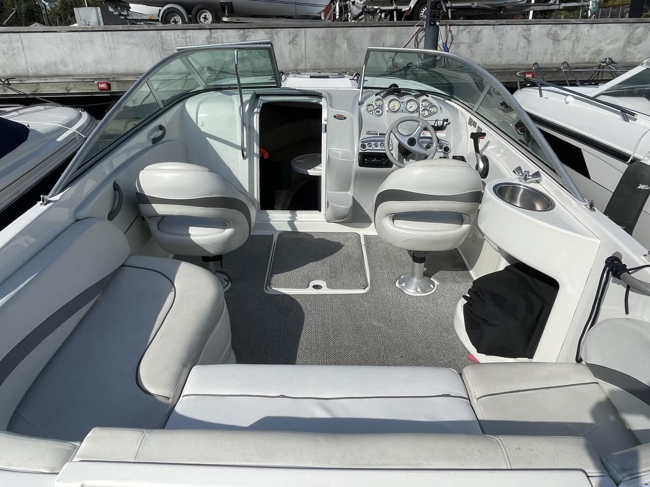 Maxum 2400 SC3