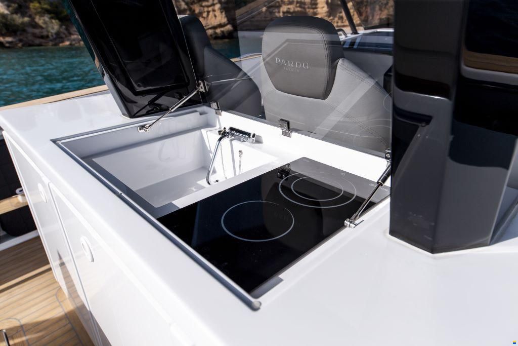 Pardo Yachts 38