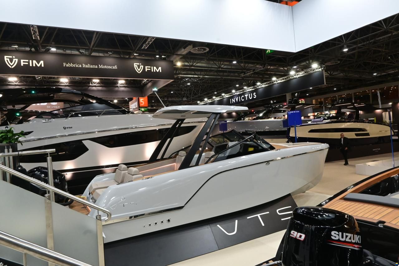 VTS Boats Flying Shark 7.7 Bowrider