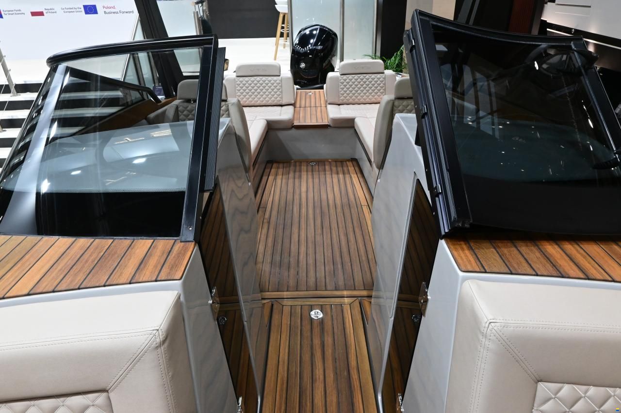 VTS Boats Flying Shark 7.7 Bowrider