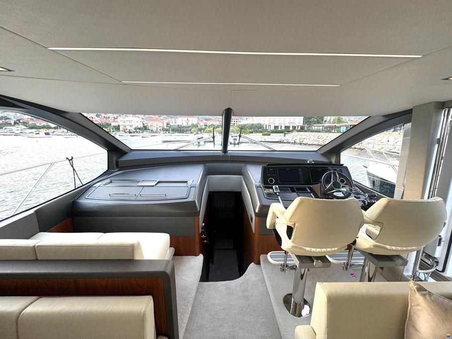 Sunseeker Manhattan 66