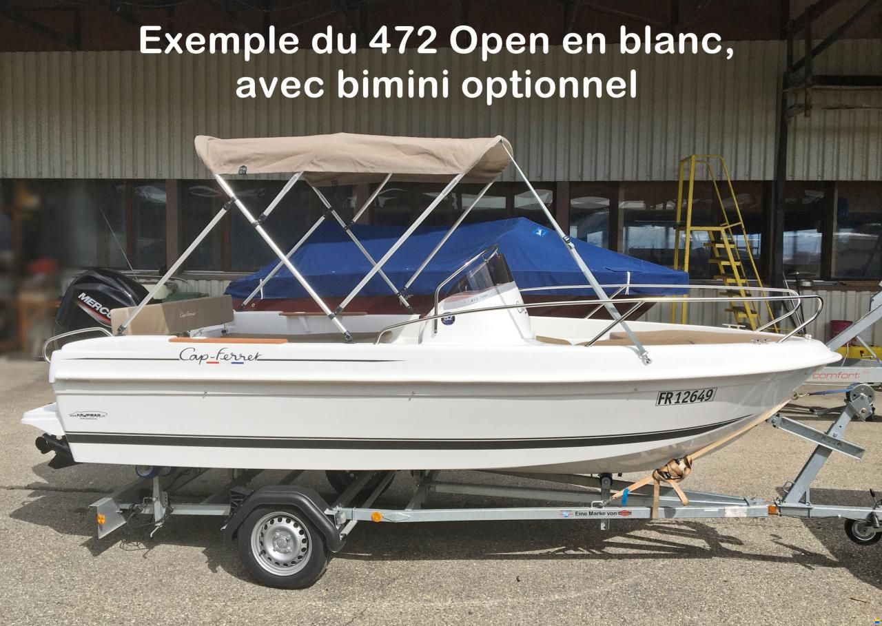 B2 Marine Cap Ferret 472 Open