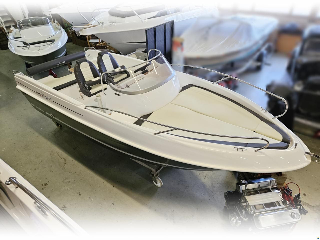 B2 Marine Cap Ferret 552 Sun Deck