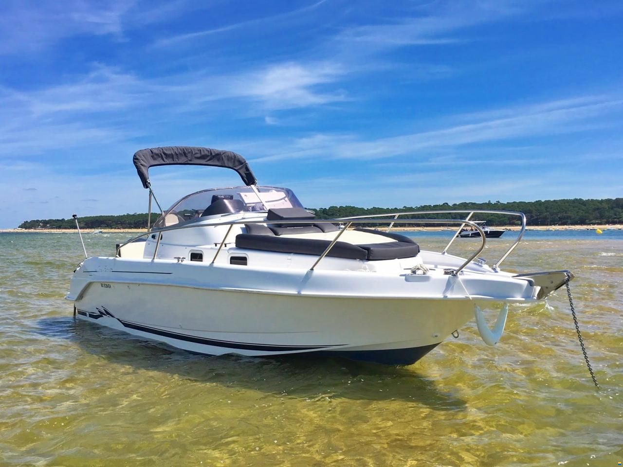 B2 Marine Cap Ferret 752 Cruiser