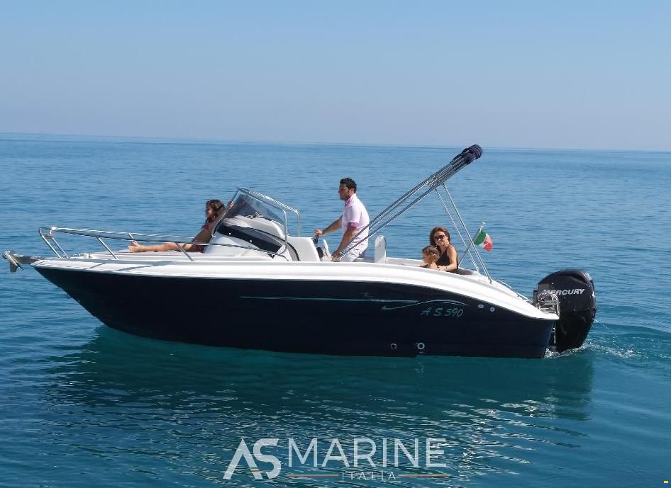 As Marine 590 Walk Around + Honda BF40E