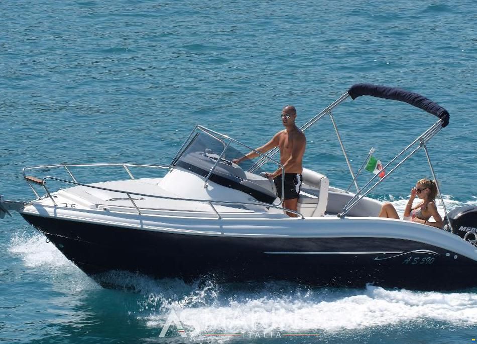 As Marine 590 Walk Around + Honda BF40E