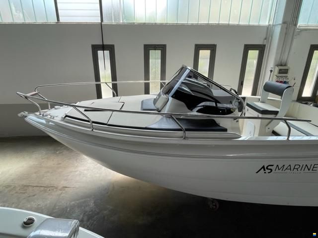 As Marine 590 Walk Around + Honda BF40E