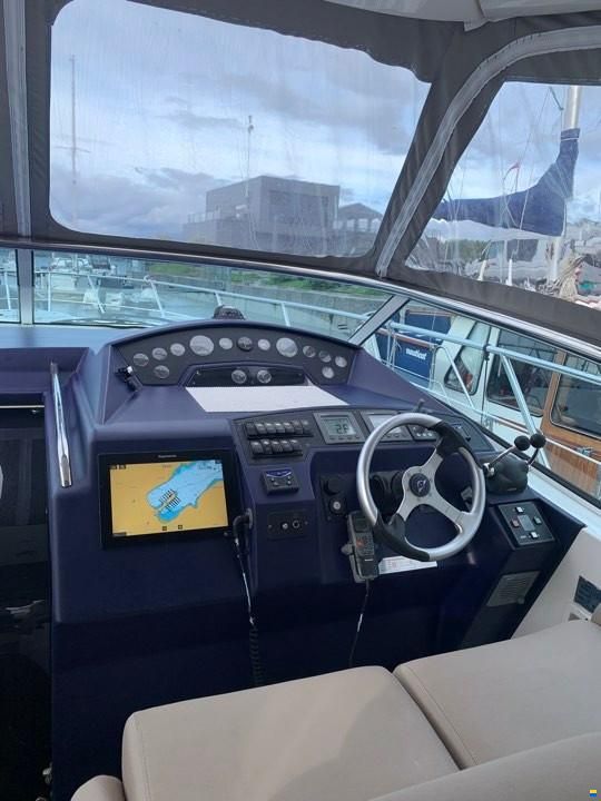Sealine S38