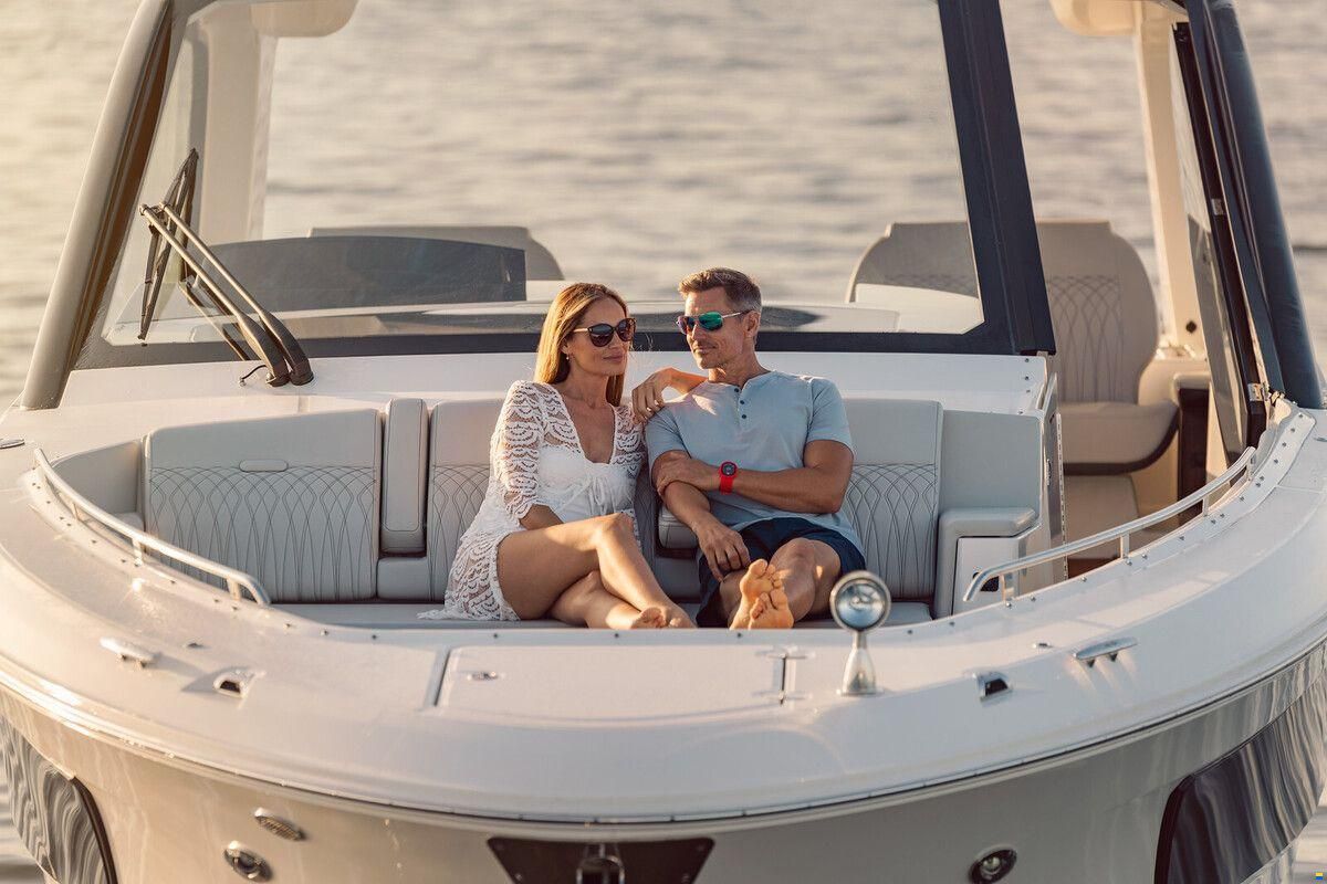 Sea Ray Sundancer 370